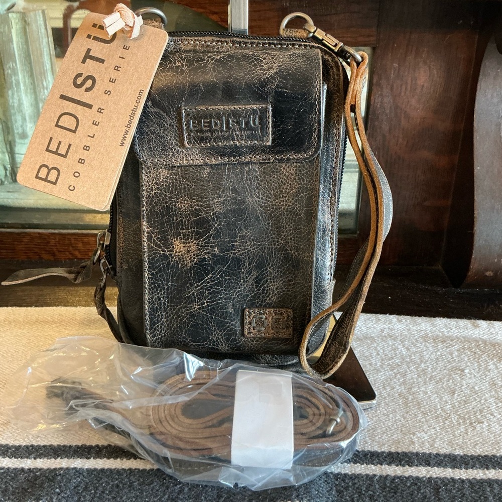 NWT Bed Stu Leather Alelike Crossbody Wristlet Phone Wallet Black Lux MSRP $185 - Picture 14 of 16